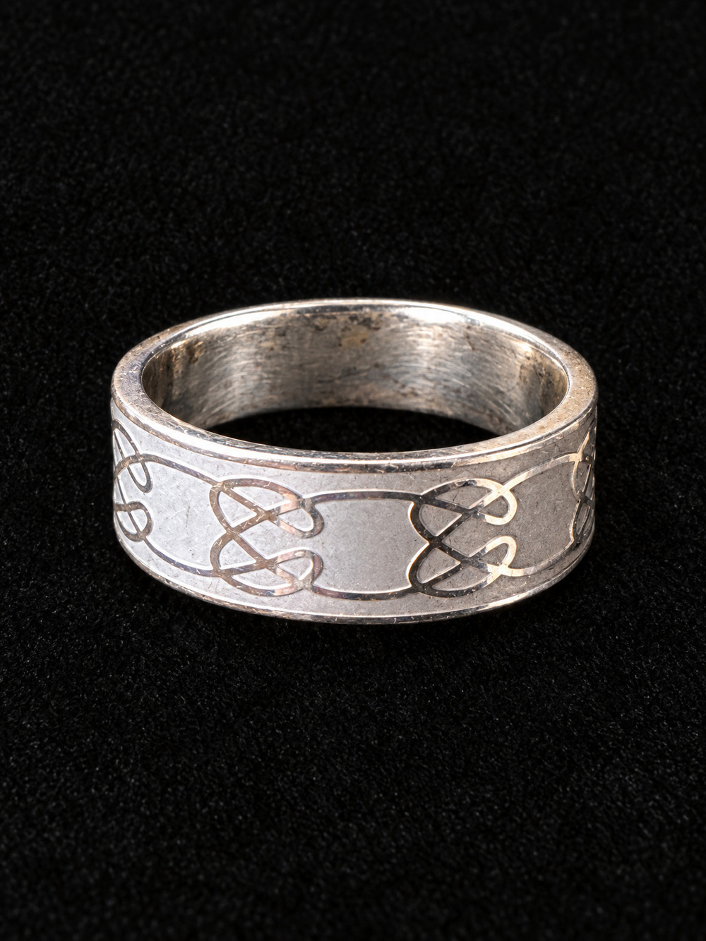 โ๏ธ Celtic Knot Band Ring | Silver-Tone Etched | Size 9 ๐